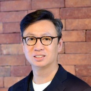 Arthur Chow, CEO of 6waves
